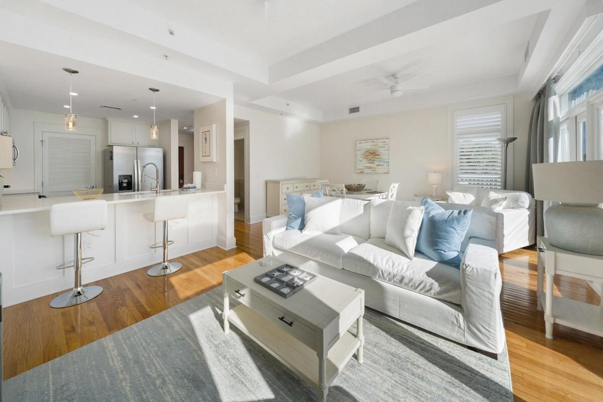 Carillon Market 301 Apartment Panama City Beach